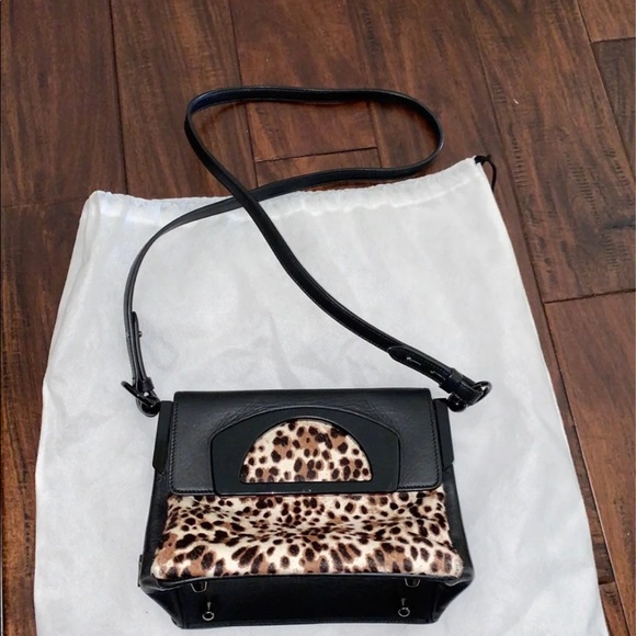 COPY - Christian Louboutin - Picture 2 of 11